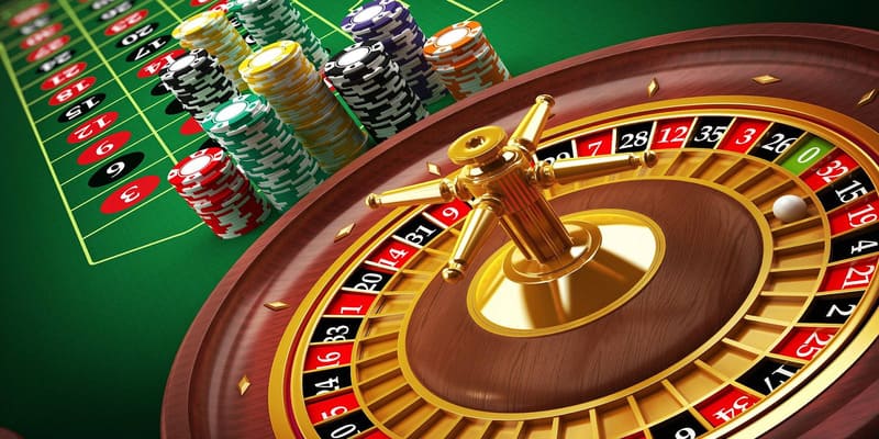 Cách chơi roulette đơn giản là dự đoán điểm dừng của quả bóng trên bàn quay